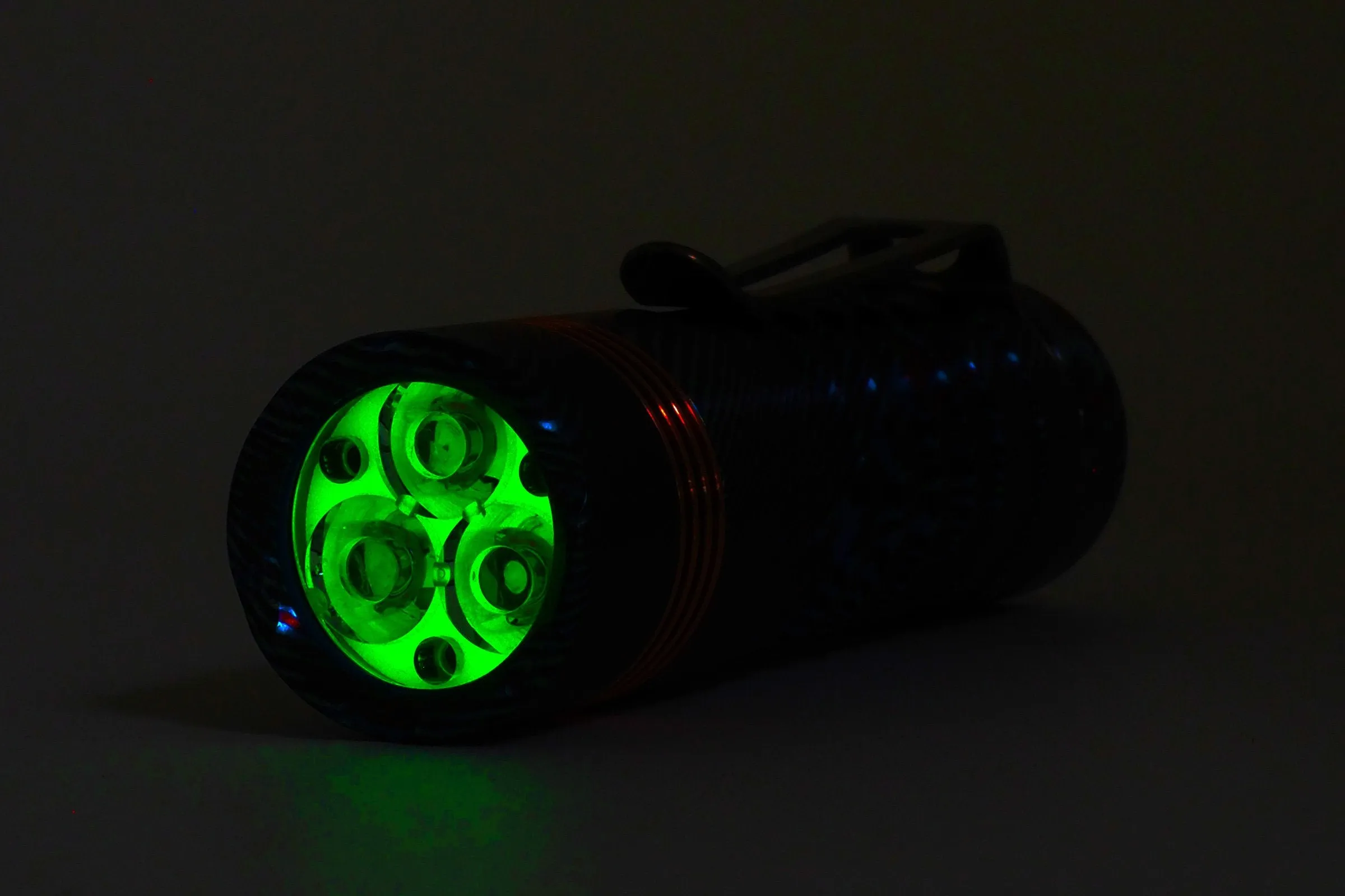 Delta Flashlight (Titanium)