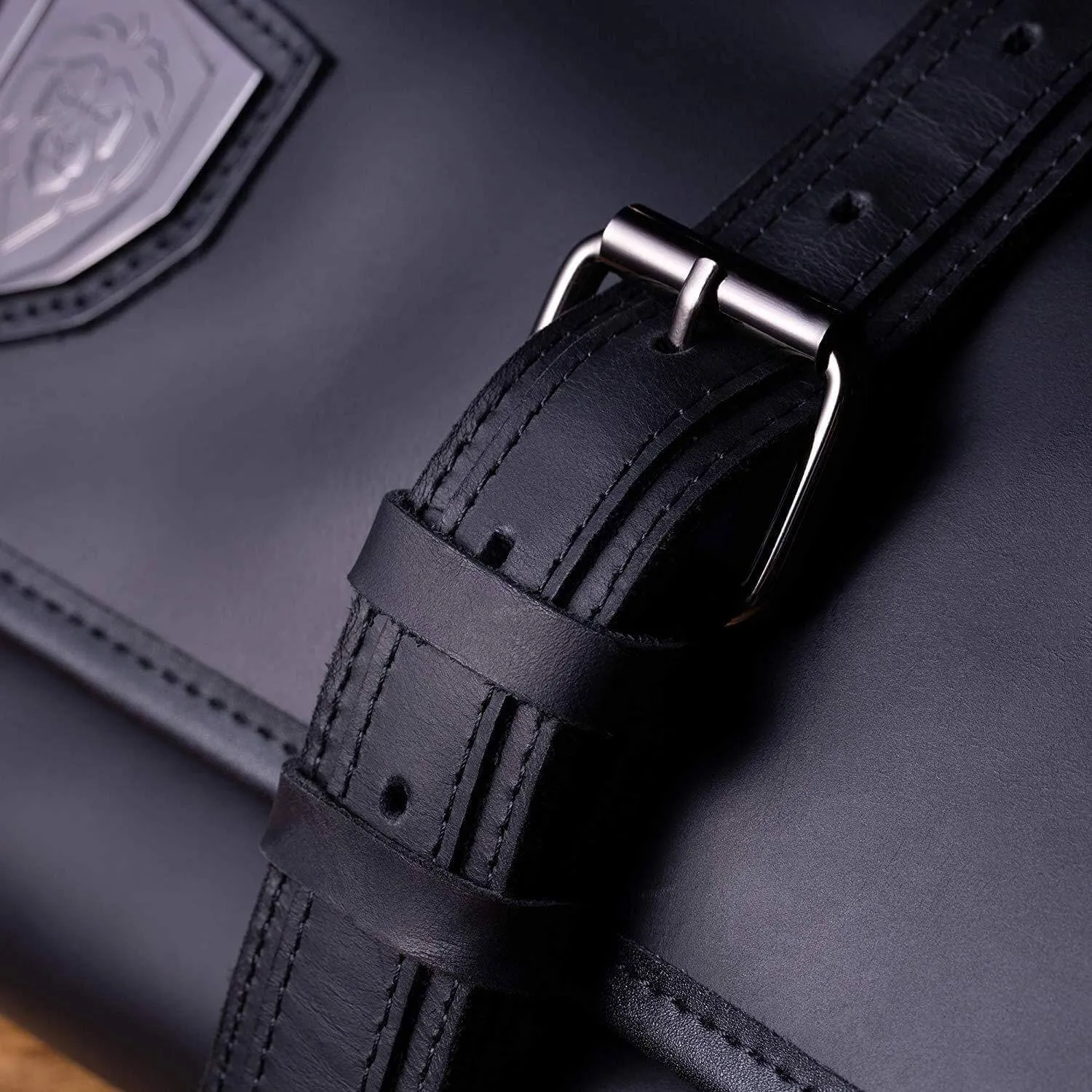 Midnight Black | Full Grain Leather | Vagabond Knife Roll | Dalstrong ©